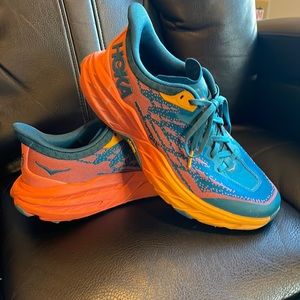 HOKA Speedgoat 5